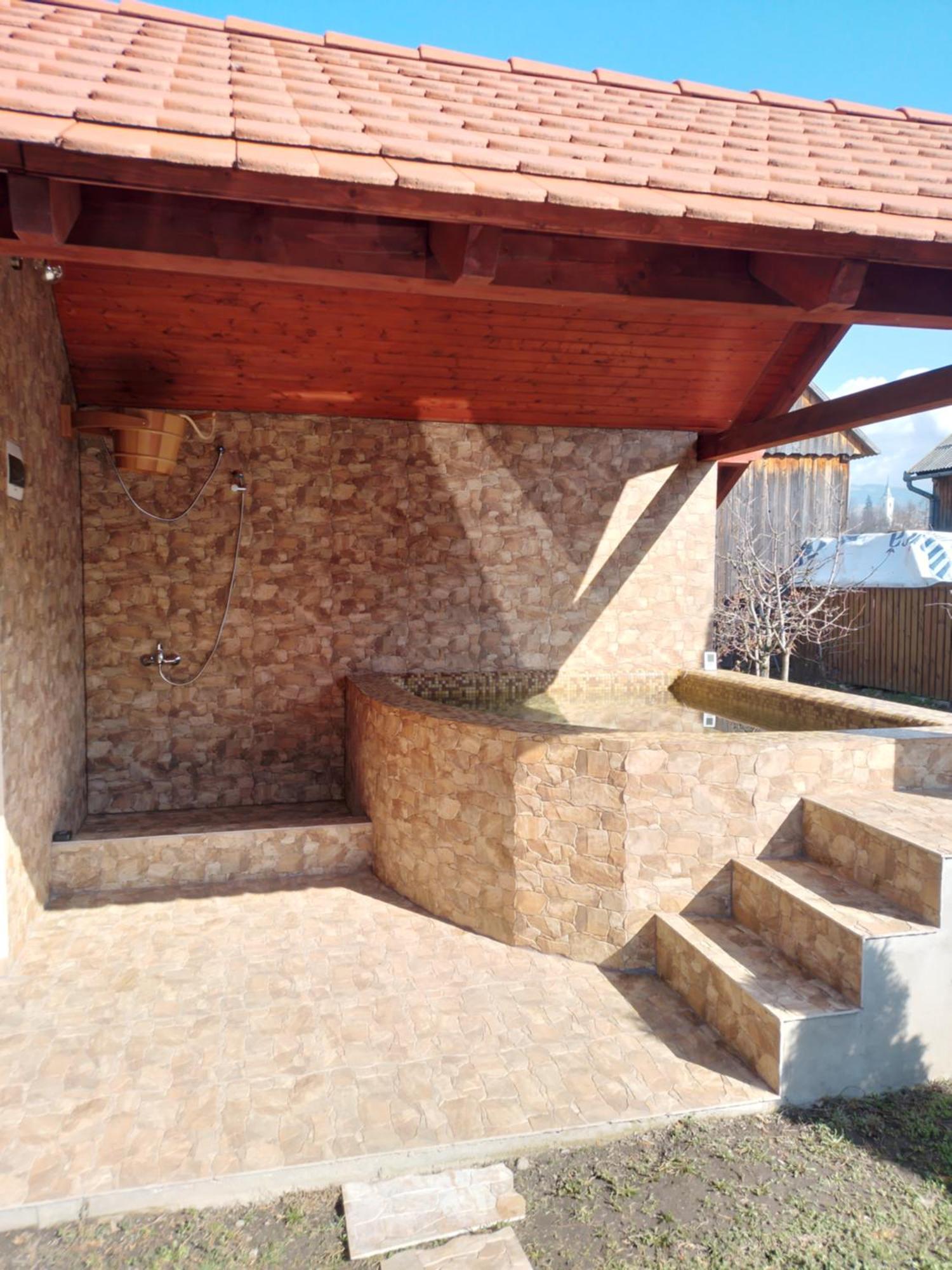 Timi Kulcsoshaz Hotel Lăzarea Buitenkant foto