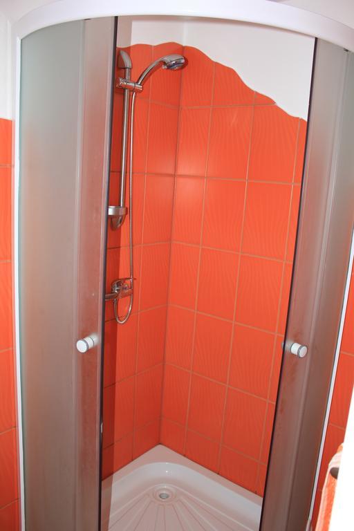 Timi Kulcsoshaz Hotel Lăzarea Buitenkant foto