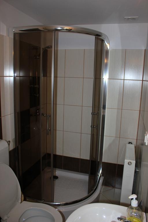 Timi Kulcsoshaz Hotel Lăzarea Buitenkant foto