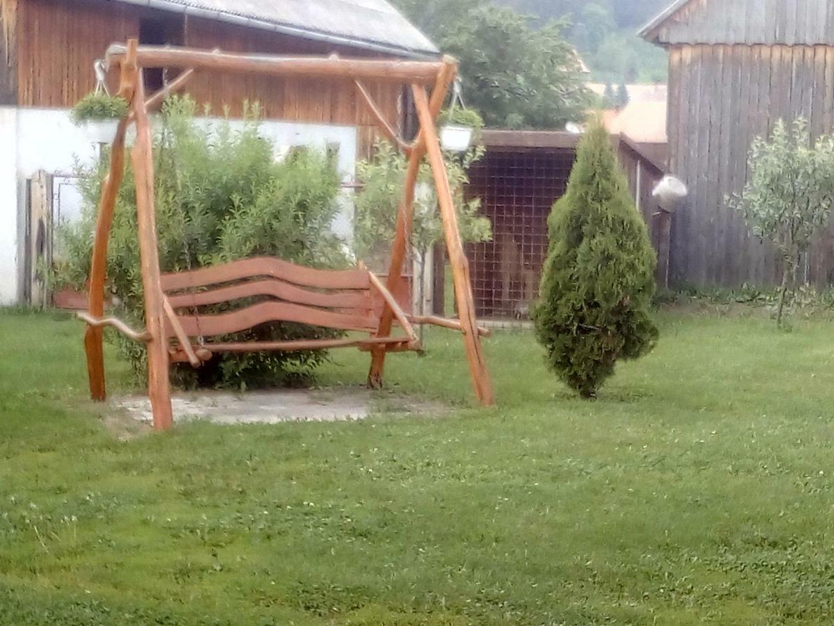 Timi Kulcsoshaz Hotel Lăzarea Buitenkant foto