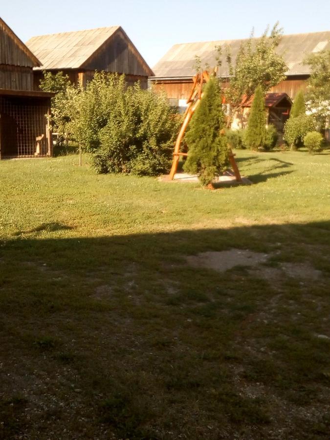 Timi Kulcsoshaz Hotel Lăzarea Buitenkant foto